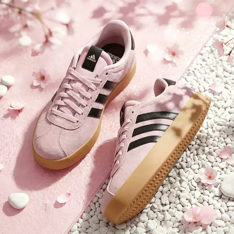 아디다스 여성용 로우탑 스케이트보드 스니커즈 스웨이드  - Street Fashion Adidas 리뷰 및 가격